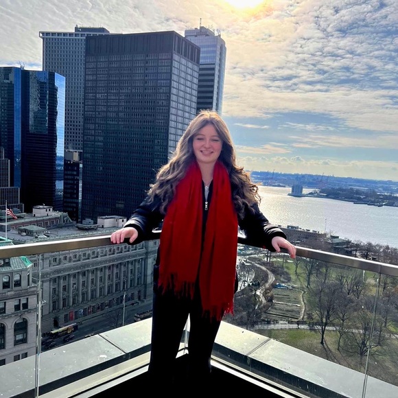 Meet your Posher, Marianne - Picture 1 of 1